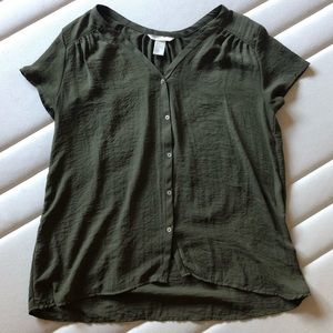 Green H&M shirt